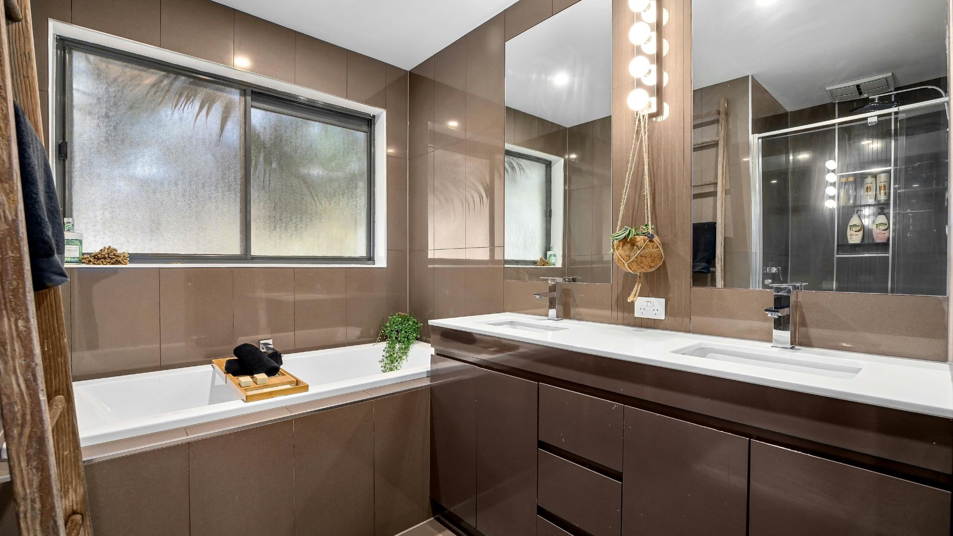 Custom Bathroom Makeovers in Abu Dhabi